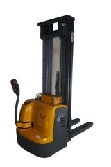 Штабелер самоходный 1,5 т 5,6 м XILIN CDDR15-III 24/200 В/Ач