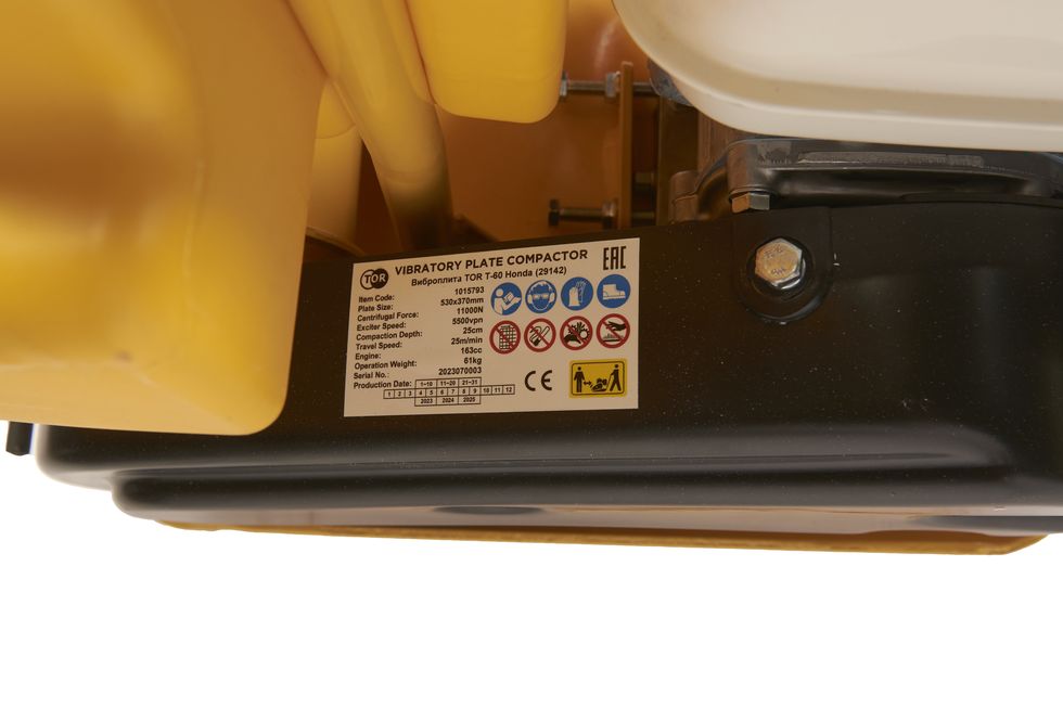 Виброплита 65 кг, 11кН (Honda) бак, коврик, колесный комплект TOR T-60