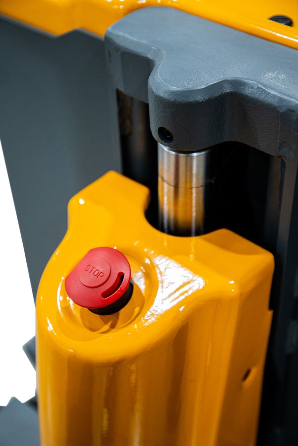 Тележка электрическая 1500 кг 1150 мм XILIN CBD15W-II Li-ion 24V/25Ah с колесом баланса