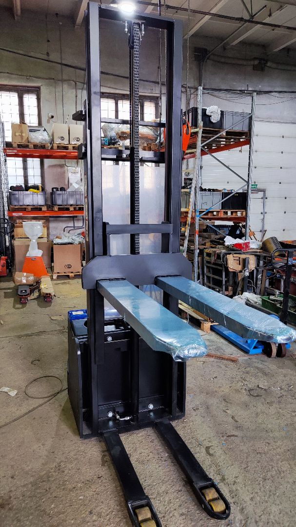 Штабелер самоходный 2,0 т 3,5 м TOR CDD2035-WS (сопровождаемый) (к/у II) (з/н 000024254) (арт. 1022054)