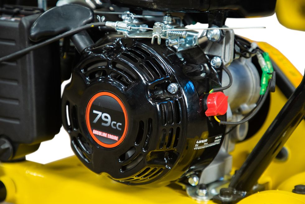 Виброплита 55 кг, 8кН (Loncin) без бака TOR C-50