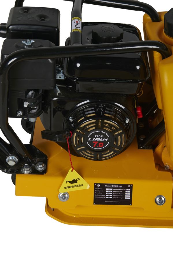 Виброплита 80 кг, 15кН (Lifan) бак, колесный комплект TOR C-80T