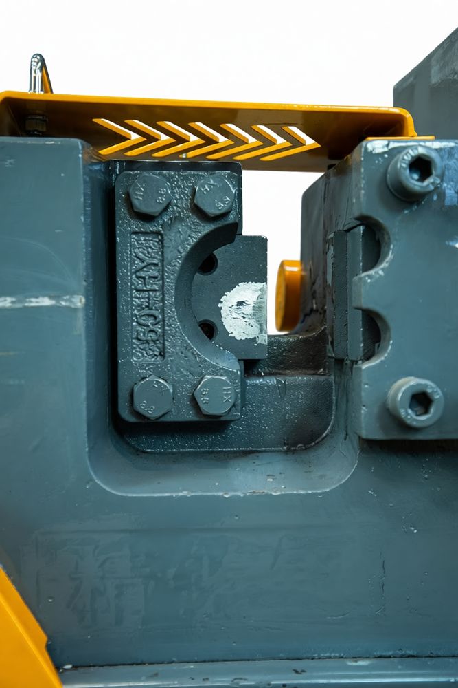 Станок для резки арматуры 45/40мм 4кВт TOR GQ45 PRO