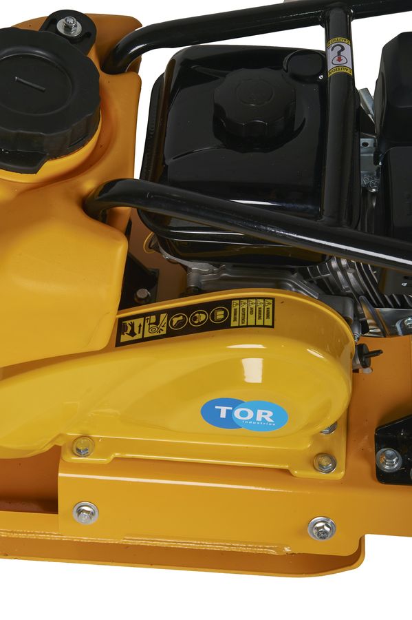 Виброплита 80 кг, 15кН (Lifan) бак, колесный комплект TOR C-80T