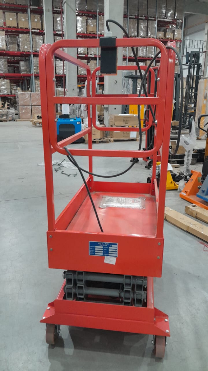 Подъемник ножничный передвижной аккумуляторный 240 кг, 3/5 м, 12/100 В/Ач TOR GTJY DC