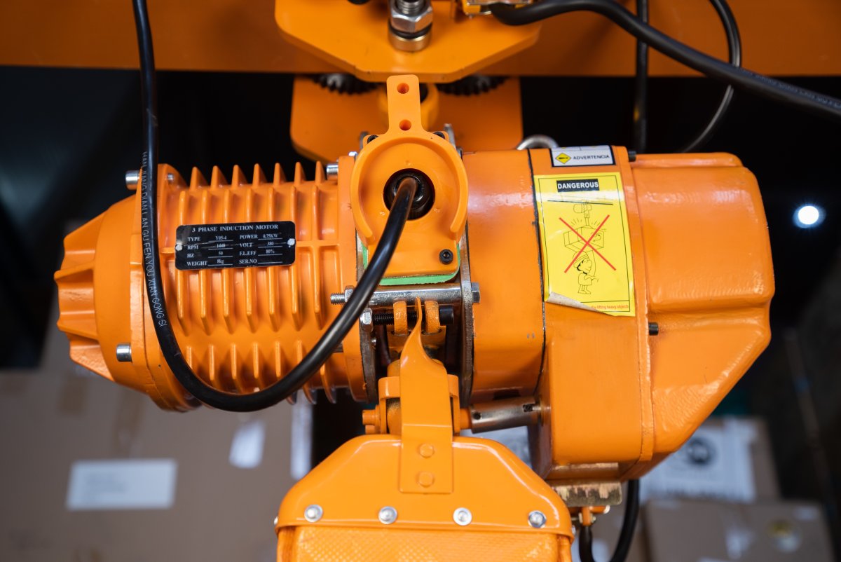 Таль стационарная  0,5т  6м 380В электрическая цепная TOR HHBD-01