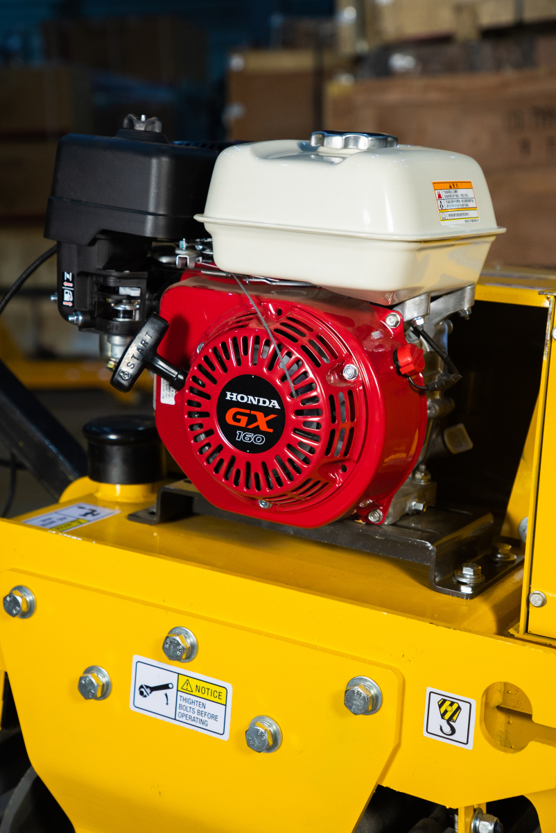 Виброкаток одновальцовый бензиновый (Honda) TOR R300