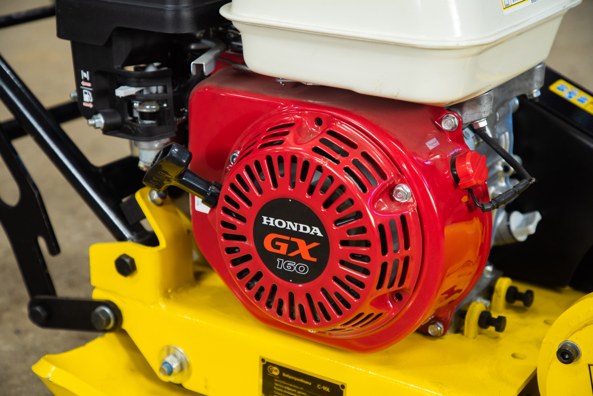 Виброплита 80 кг, 16кН (Honda) без бака колесный комплект TOR C-90L