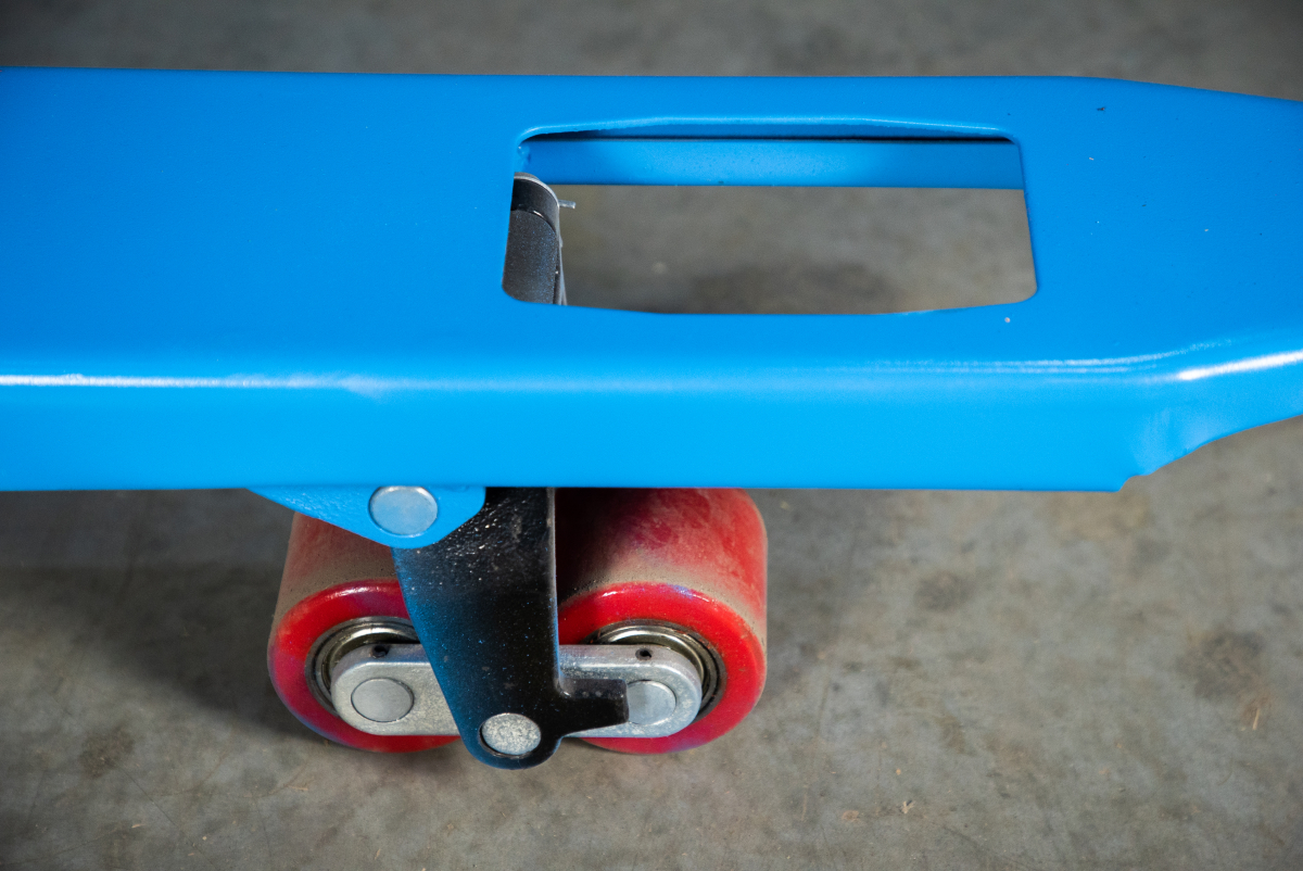 Тележка гидравлическая широковильная 2500 кг 1220х685 мм полиуретановые колеса TOR RHP