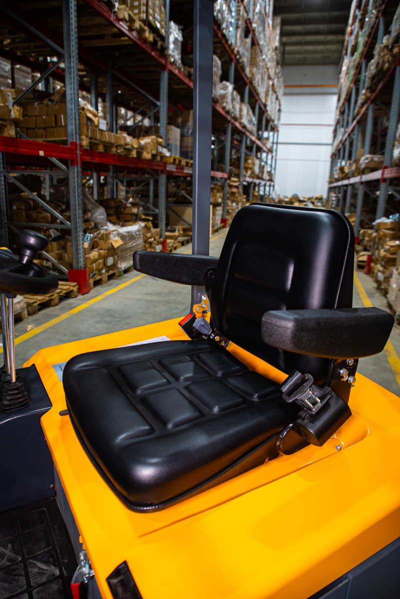 Погрузчик электрический трехопорный XILIN 1,5 т 3,5 м CPD15S-E сайдшифт