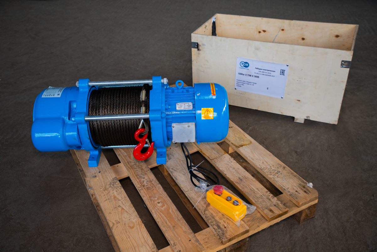 Лебедка электрическая 1000кг  70м с канатом 380В TOR KCD