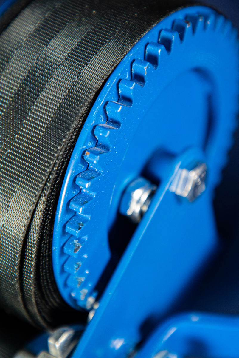 Лебедка ручная барабанная с лентой  0,5т 20 м оцинкованная TOR LHW