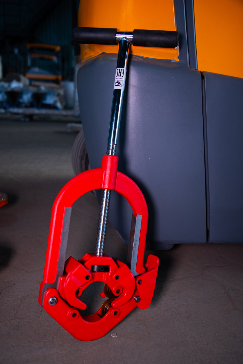 Труборез с хомутной защелкой TOR GH4S для стальных труб 2- 4