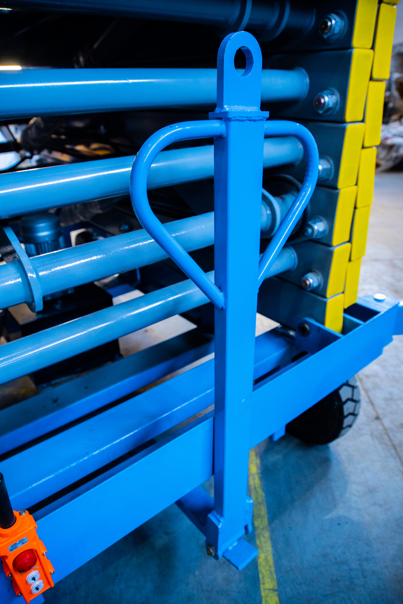 Подъемник ножничный передвижной аккумуляторный 500 кг, 12/14 м, 24/85 В/Ач TOR SJY-0,5-12 DC