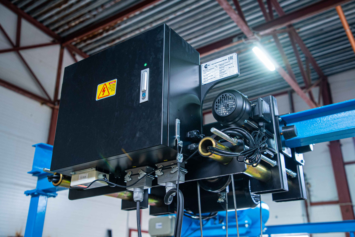 Таль передвижная двухскоростная с уменьшенной строительной высотой  3,2т  6м 4/1 380В электрическая канатная TOR SHA8 2D