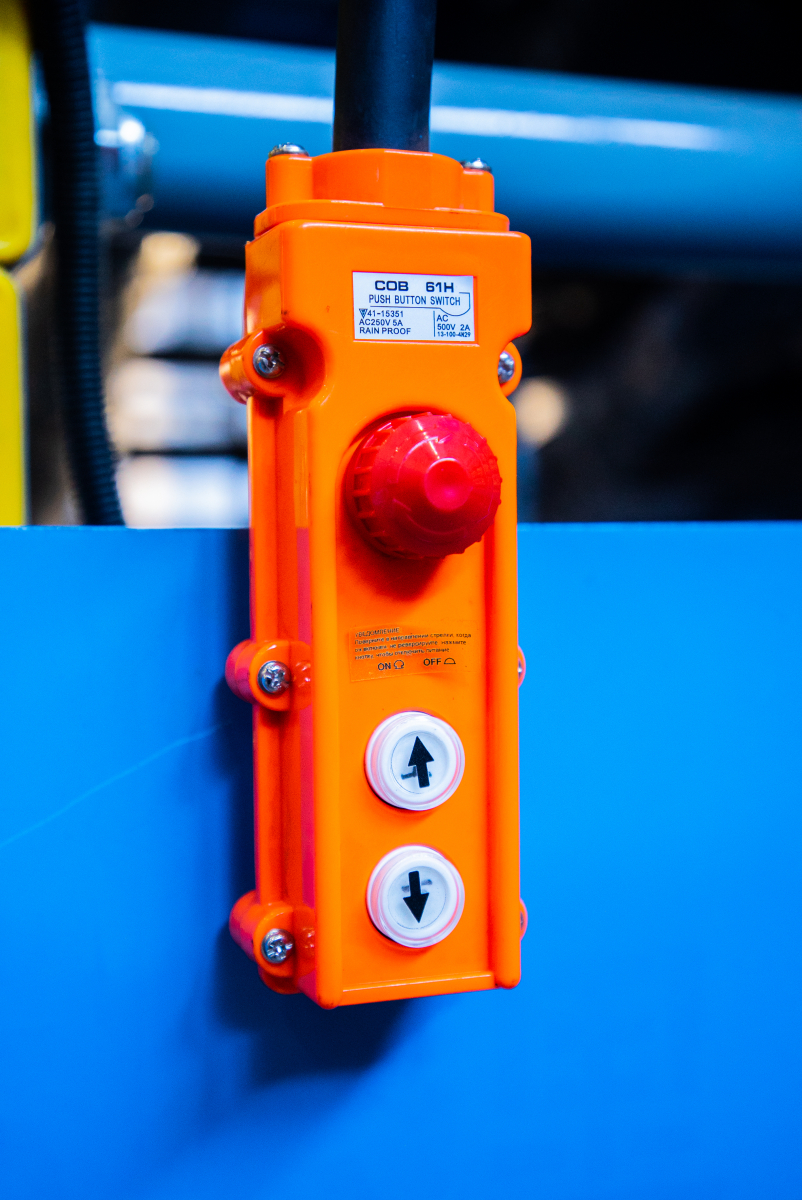 Подъемник ножничный передвижной аккумуляторный 500 кг, 12/14 м, 24/85 В/Ач TOR SJY-0,5-12 DC