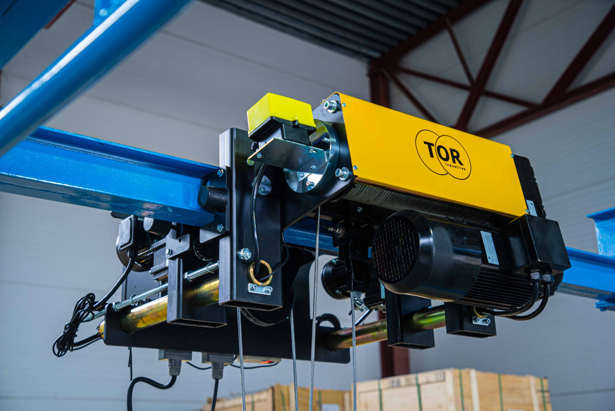 Таль передвижная двухскоростная с уменьшенной строительной высотой  3,2т  6м 4/1 380В электрическая канатная TOR SHA8 2D