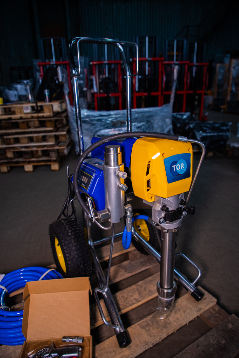 Окрасочный аппарат поршневой 320 бар, 6 л/мин, 3 кВт, 220 В TOR GD-1095