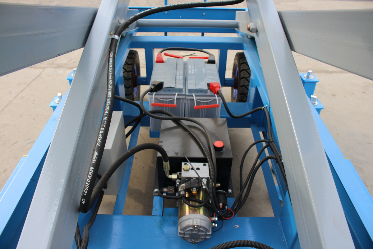 Подъемник ножничный передвижной аккумуляторный 500 кг, 12/14 м, 24/85 В/Ач TOR SJY-0,5-12 DC