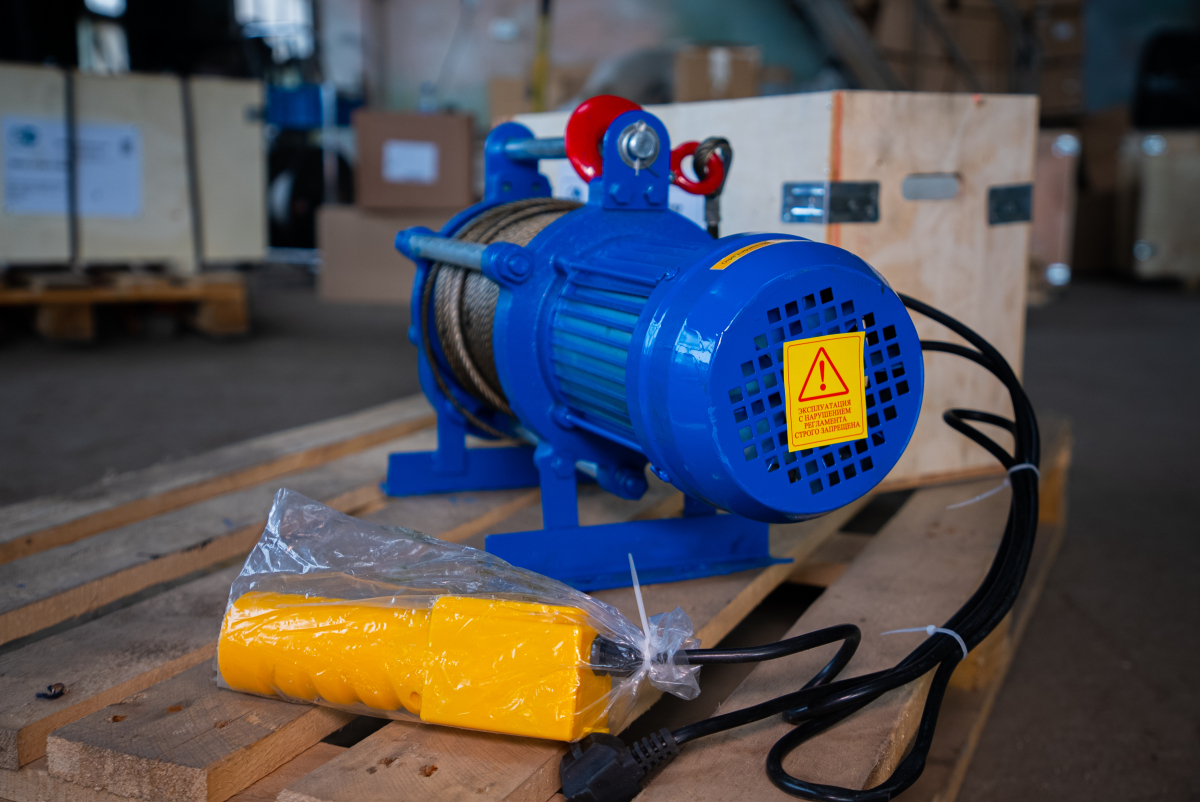 Лебедка электрическая  500 кг 100 м с канатом 220 В TOR KCD