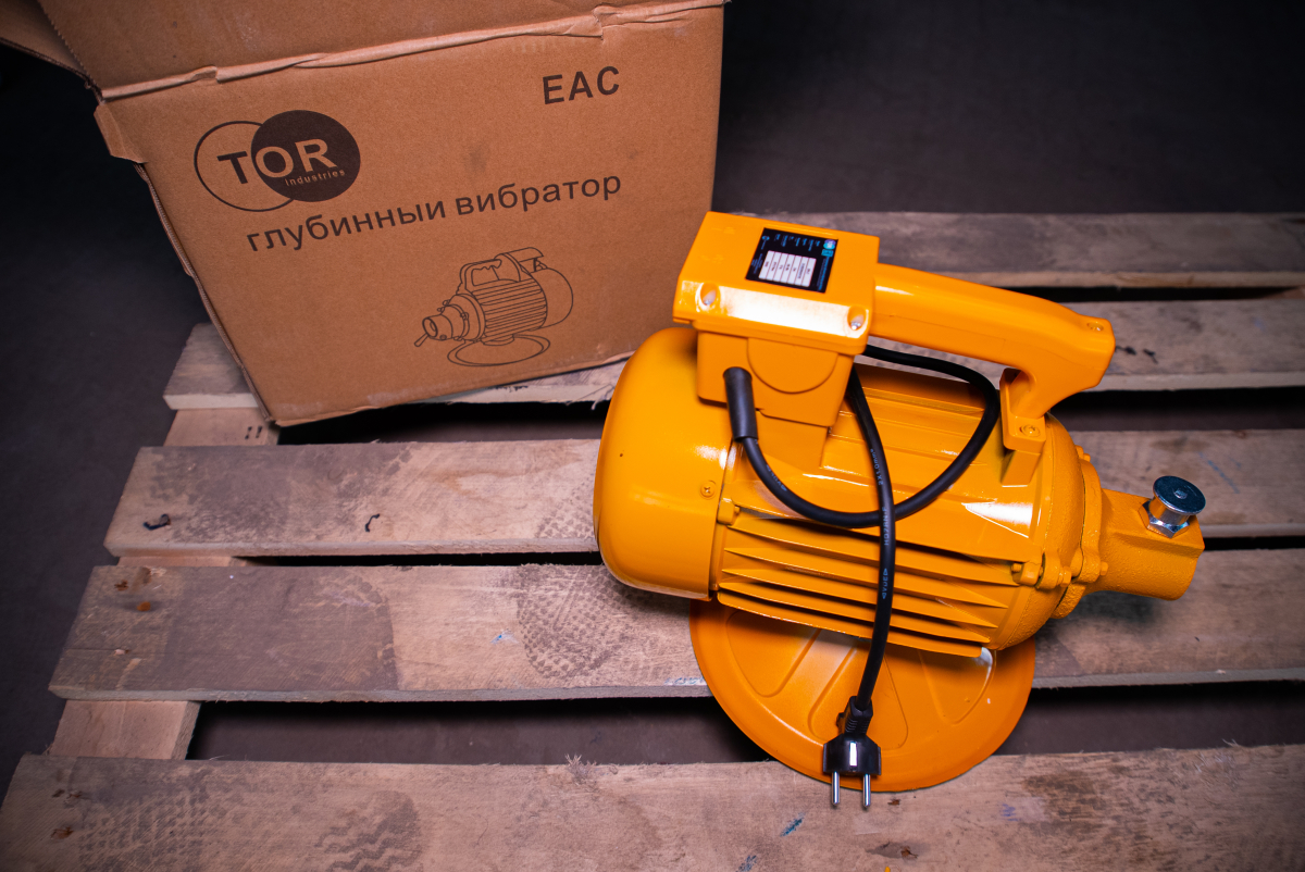 Электропривод глубинного вибратора для бетона 2,2 кВт TOR ZN70-JT (японский тип)