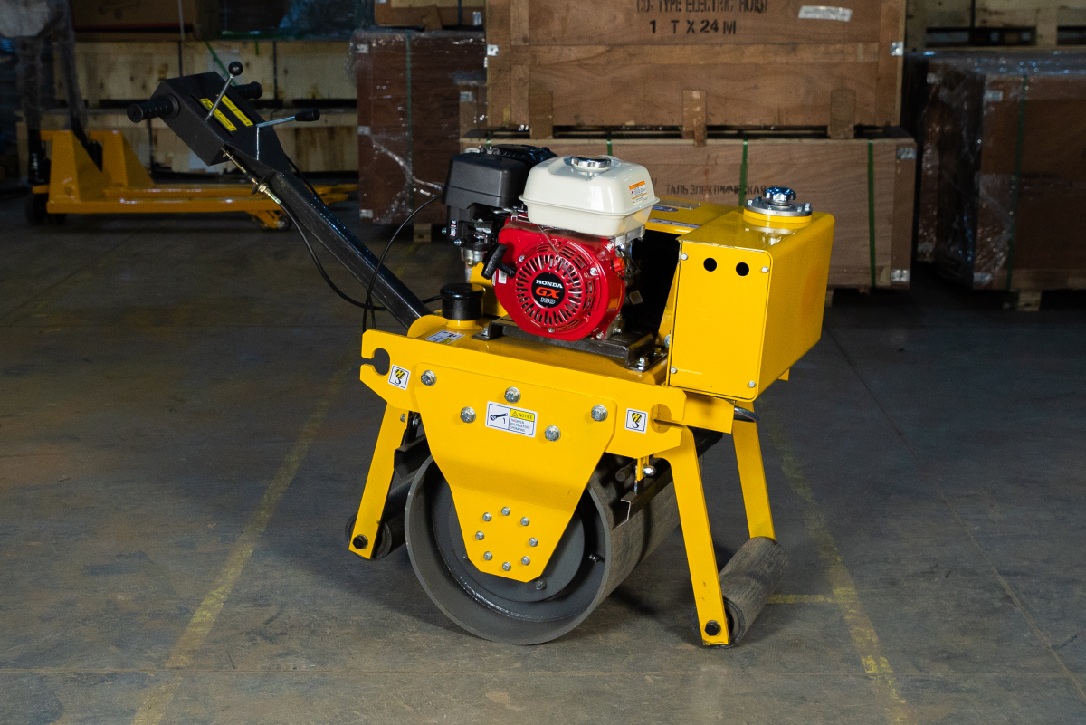 Виброкаток одновальцовый бензиновый (Honda) TOR R300