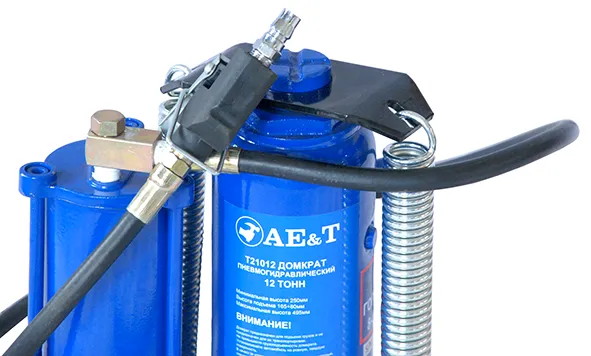 Домкрат пневмогидравлический 12т бутылочный Т21012 AE&T